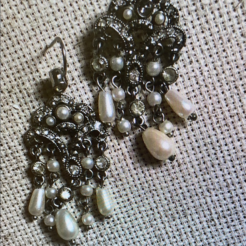 Elegant Pearl and Silver Chandelier Earrings